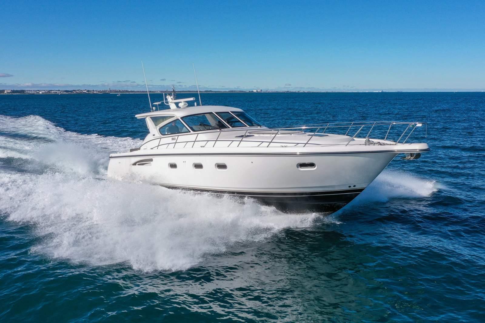 Tiara Yachts 5200 Express