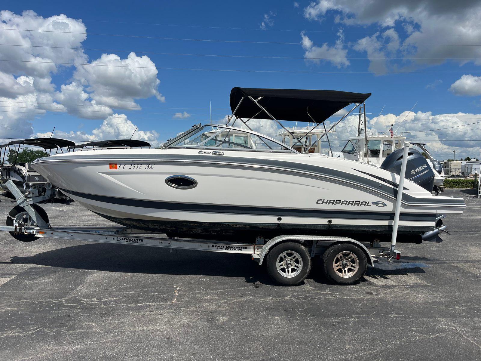 Chaparral 230 Deluxe