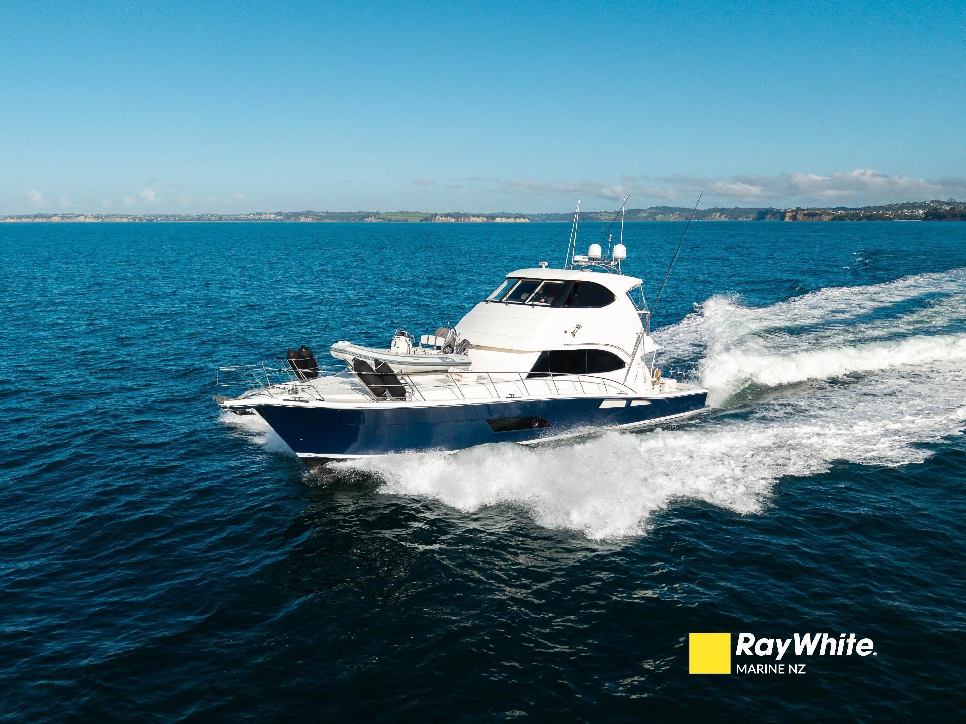 Riviera 63 Enclosed Flybridge
