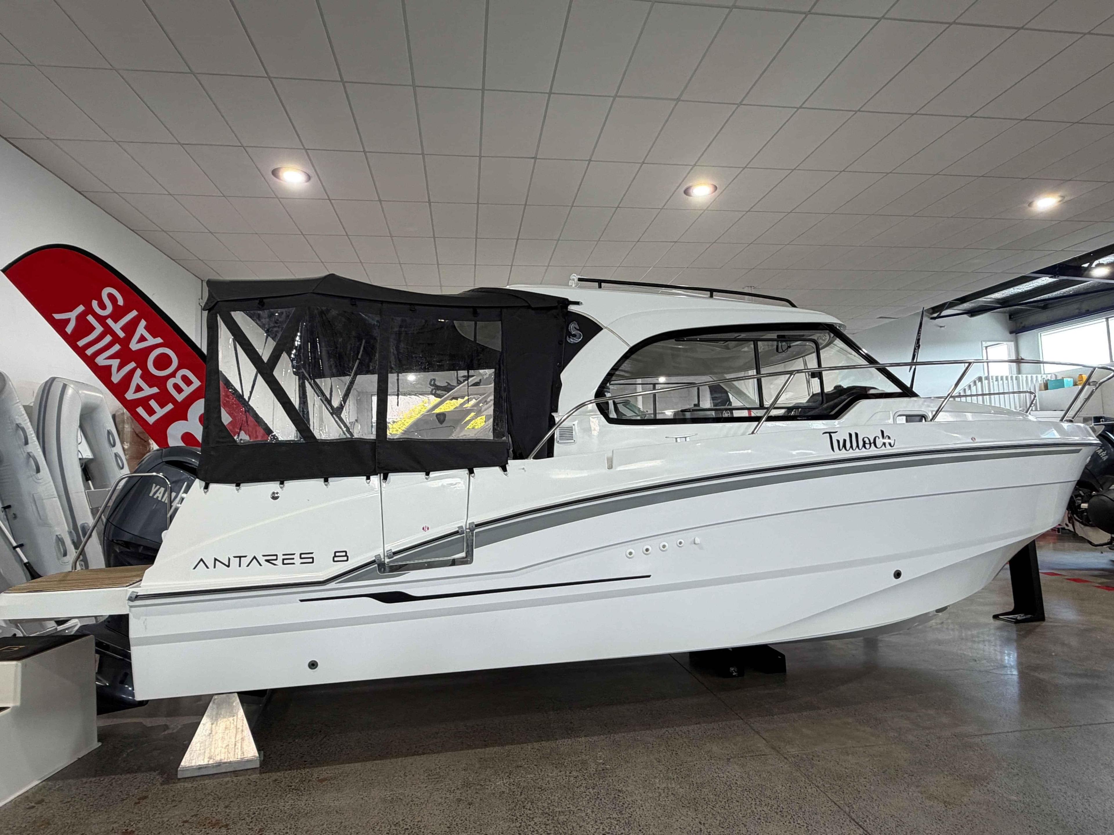 Beneteau Antares 8