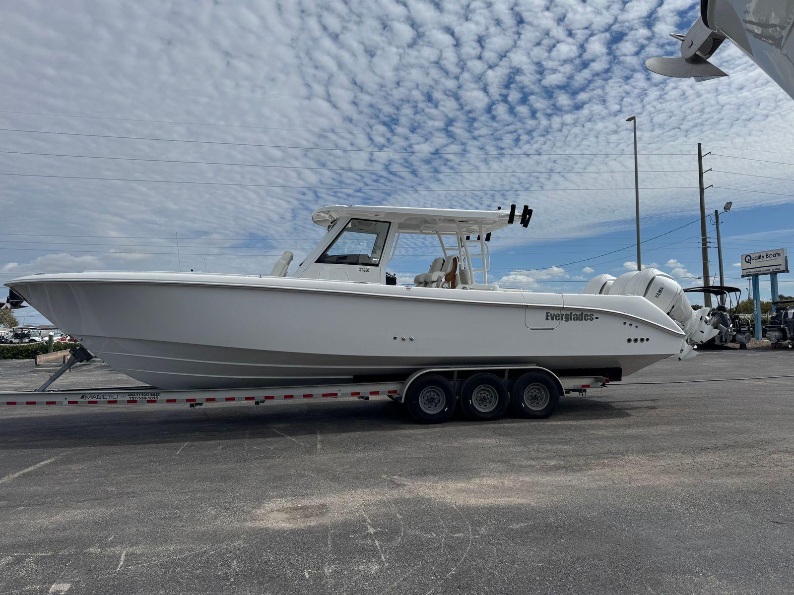 Everglades 375 CC