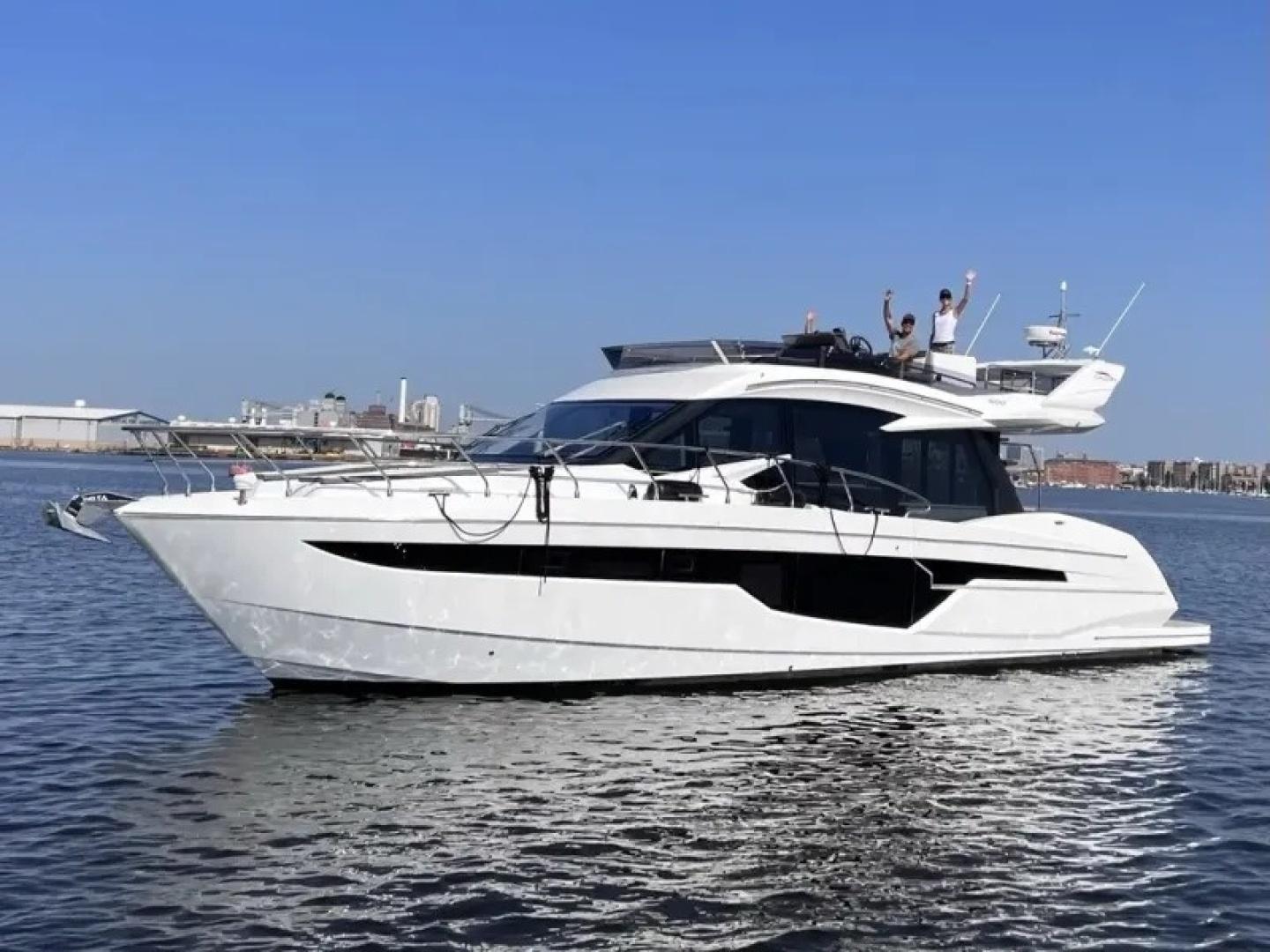 Galeon 500 Fly