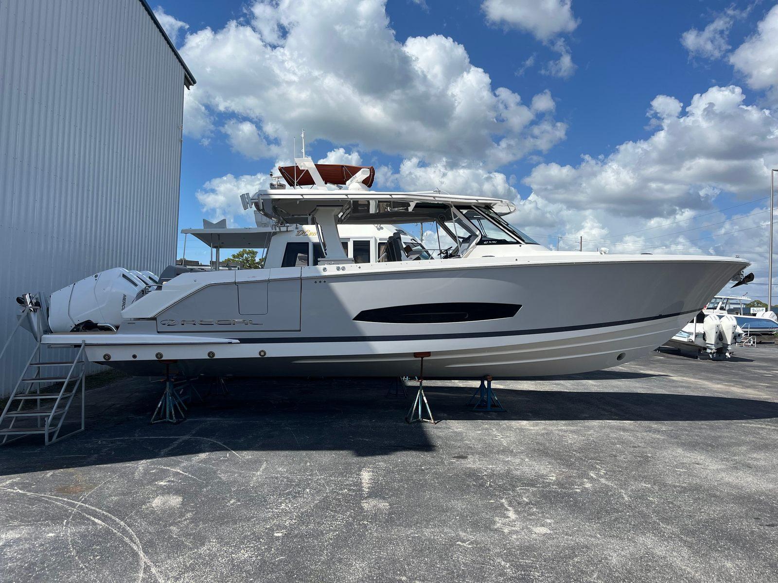 Regal 43 SAV