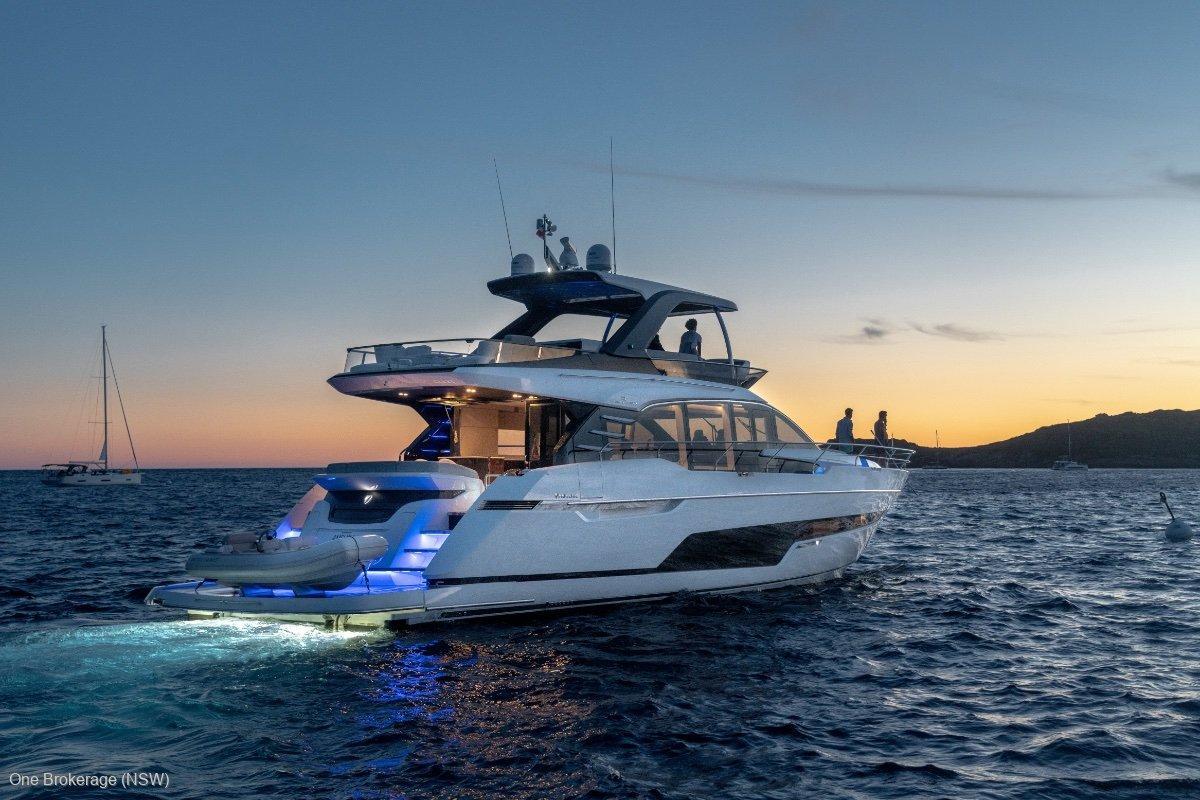 Fairline Squadron 68