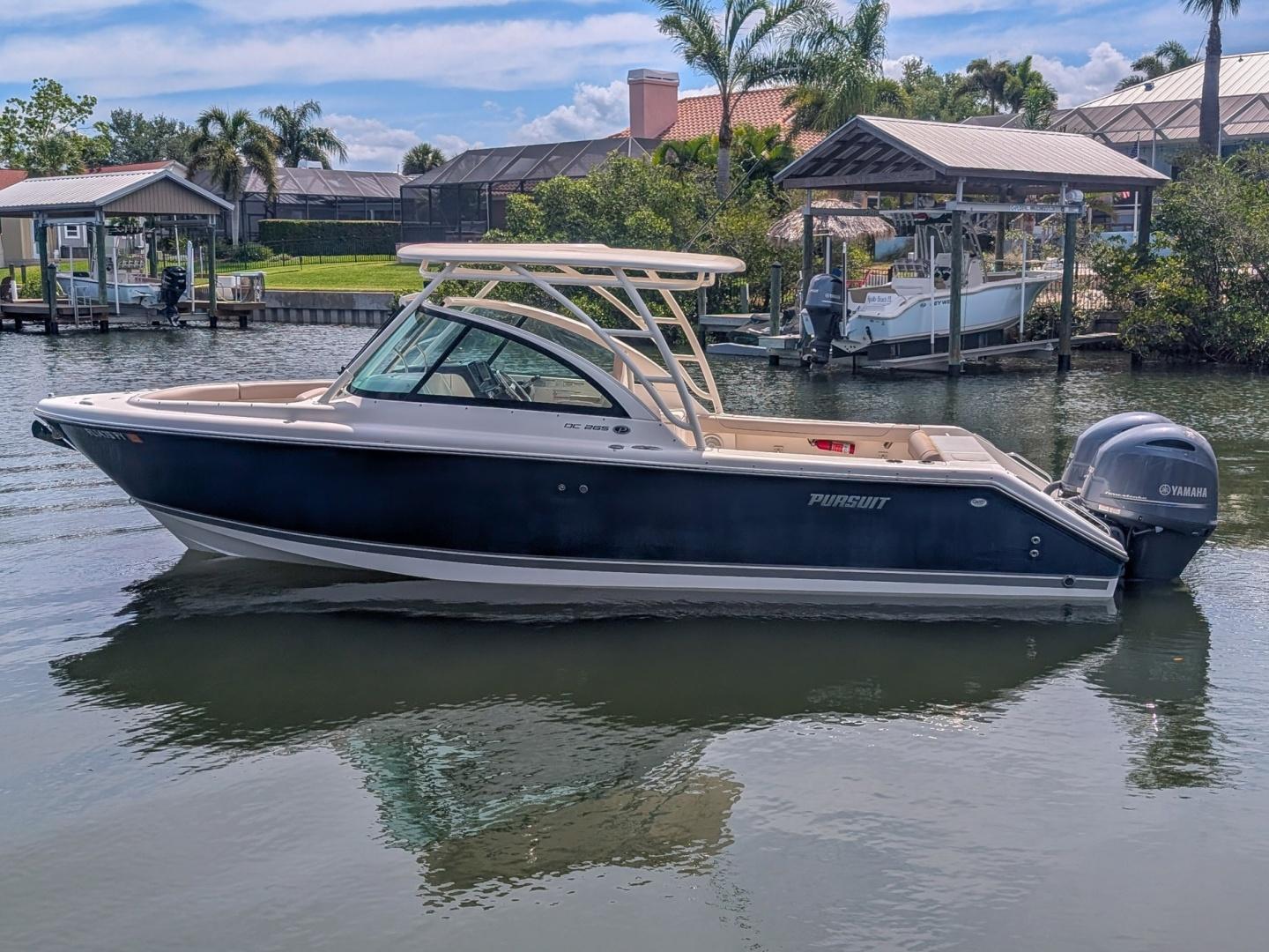 Pursuit DC 265 Dual Console