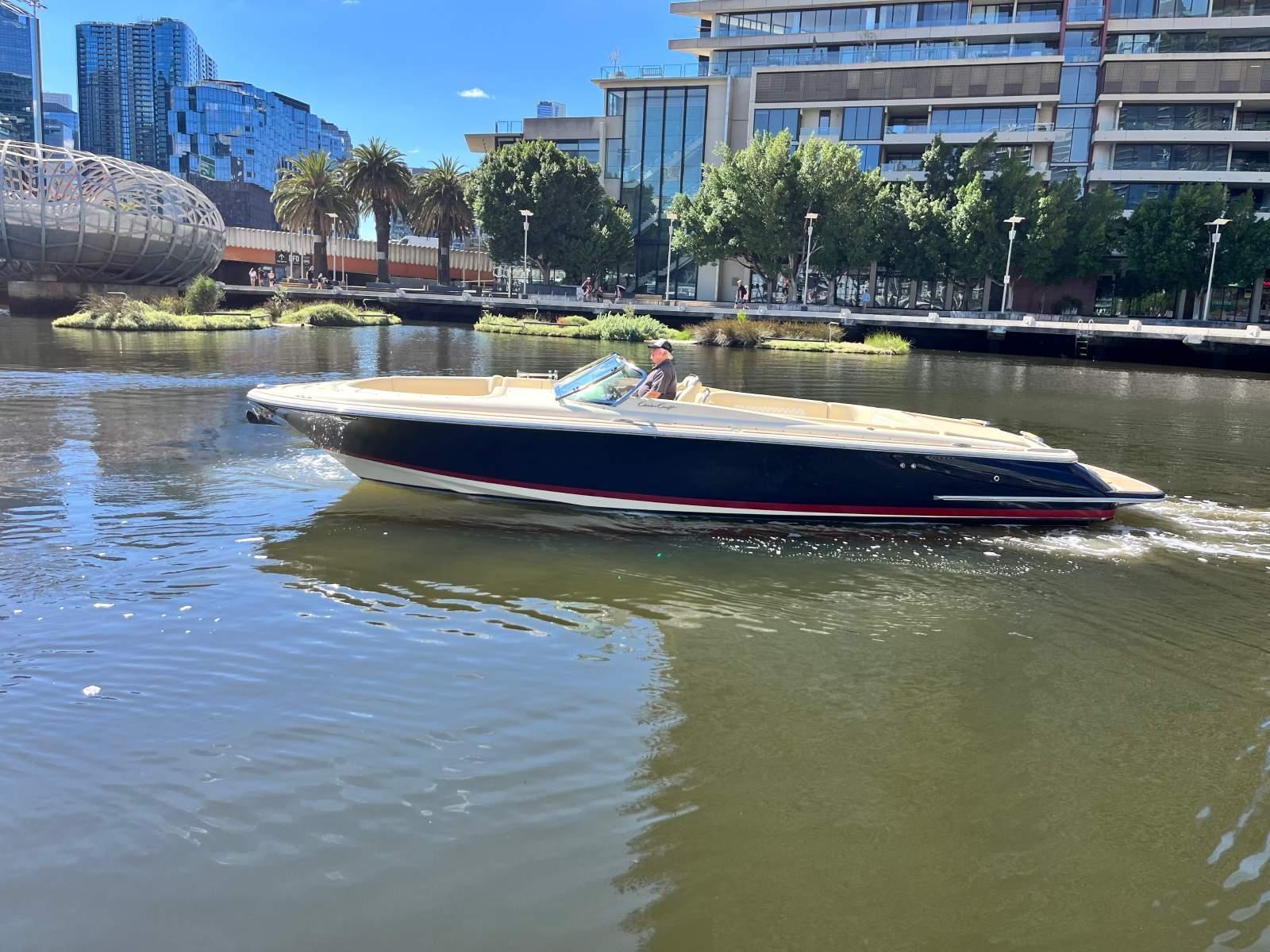 Chris Craft Launch 28