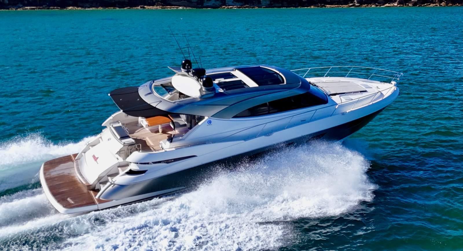 Riviera 6000 Sport Yacht