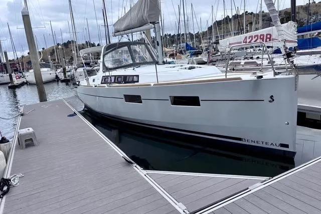 Beneteau Oceanis 35