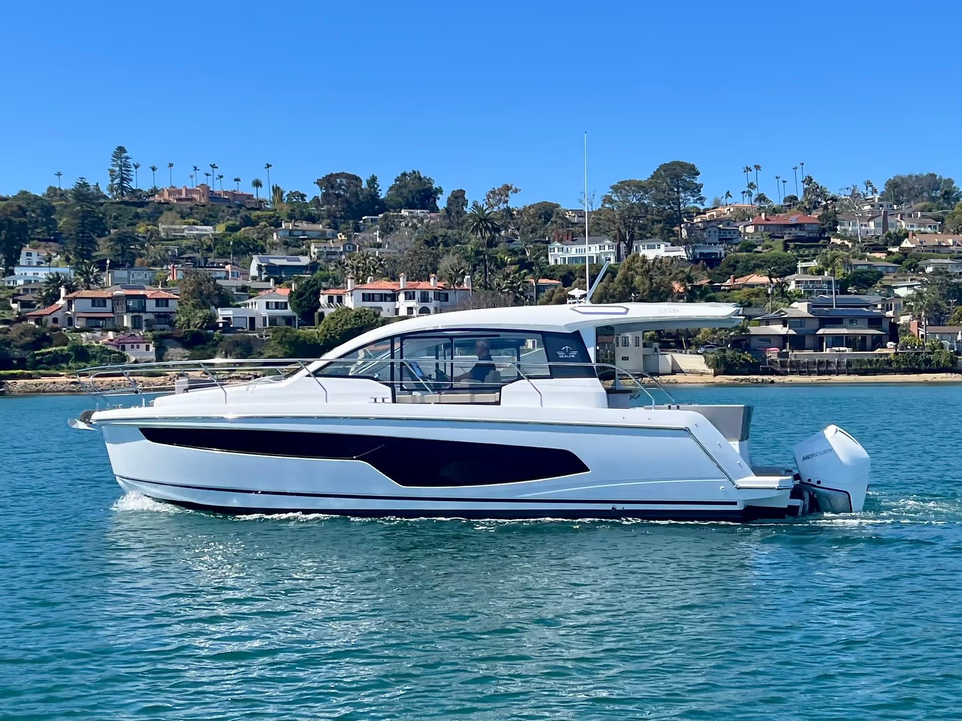 Sealine C335V