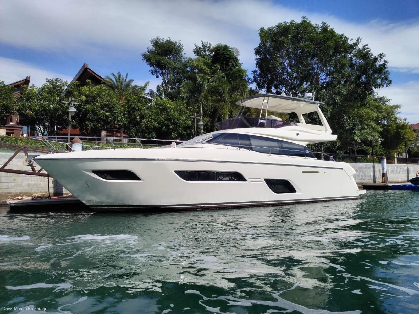 Ferretti 550