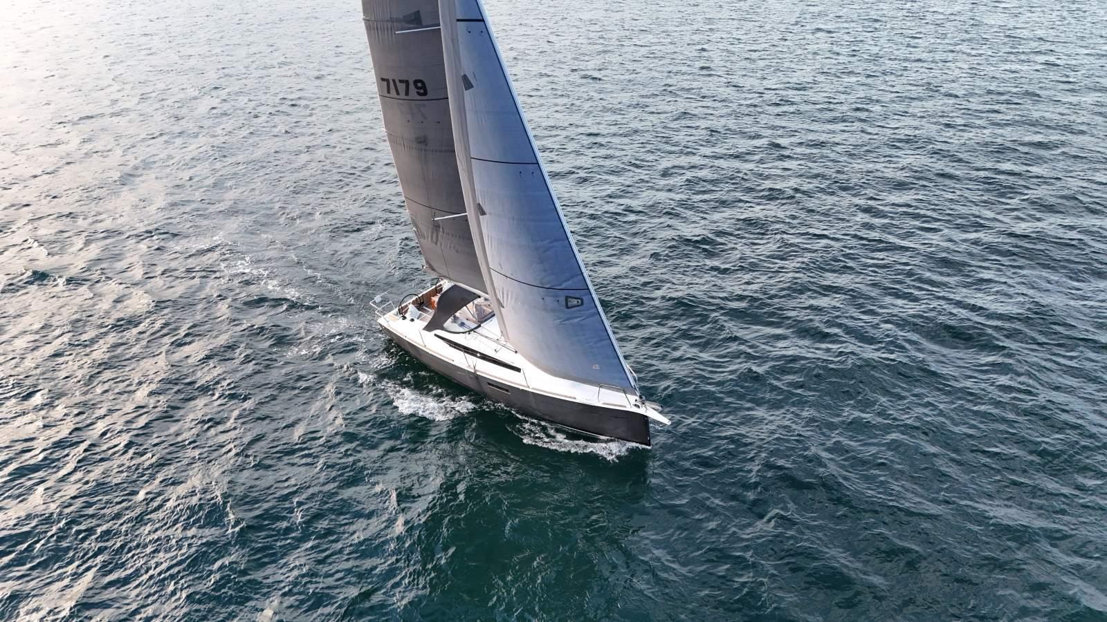 Photo 33