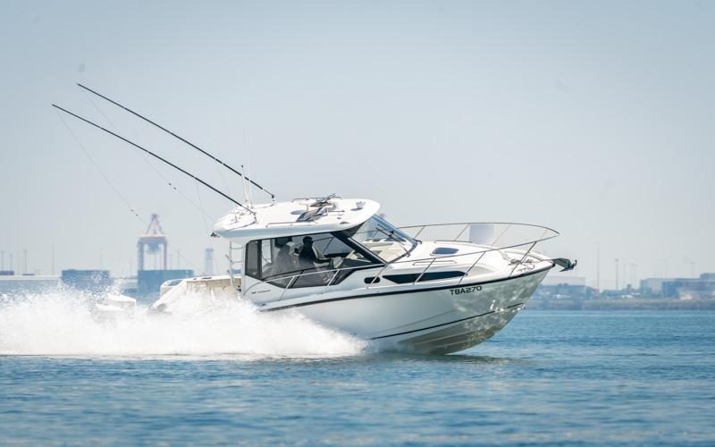 Boston Whaler 325 Conquest