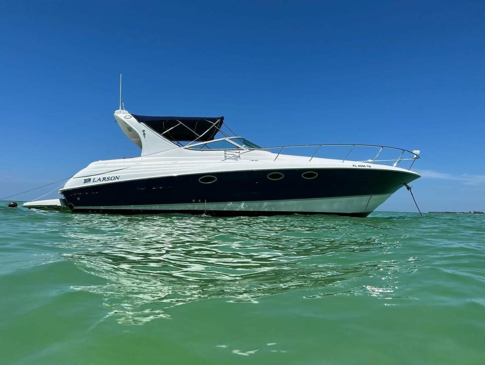 Larson 370 Cabrio
