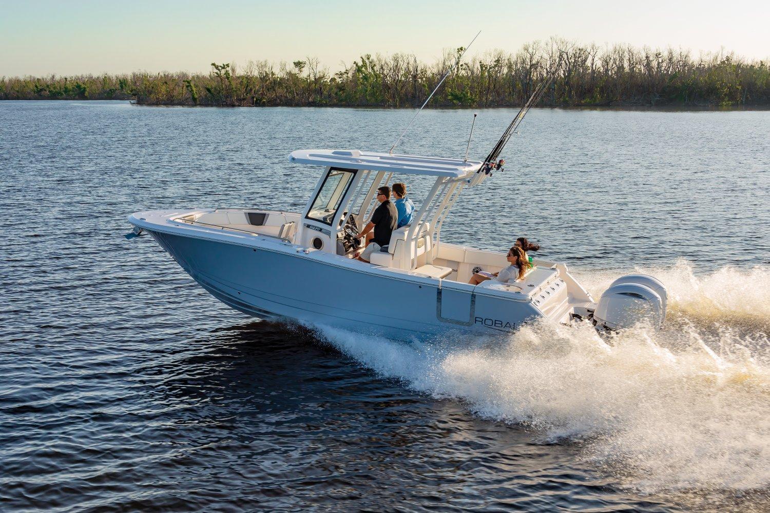 Robalo R270