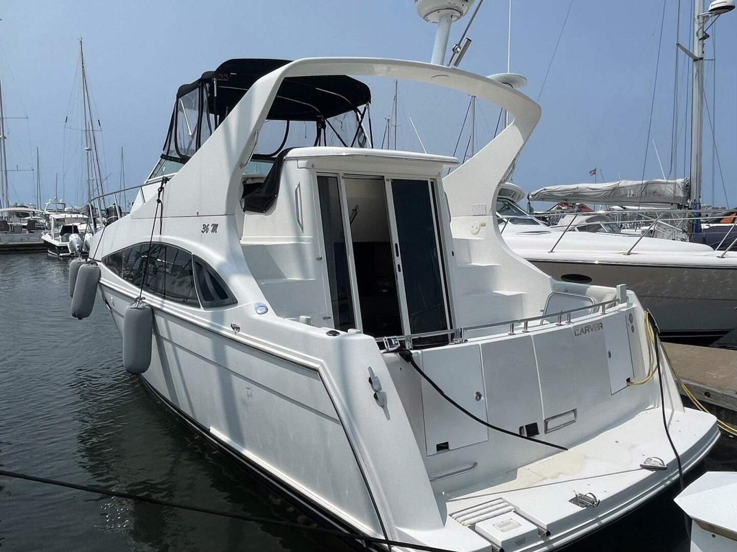 Carver 36 Mariner