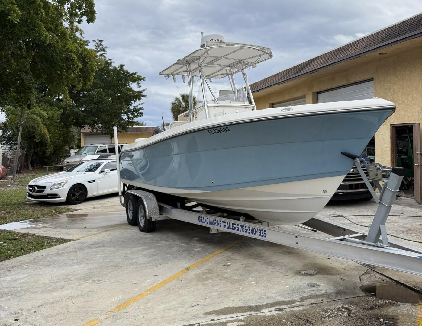 Cobia 237 Center Console