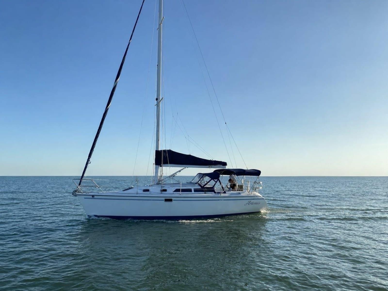 Catalina 320