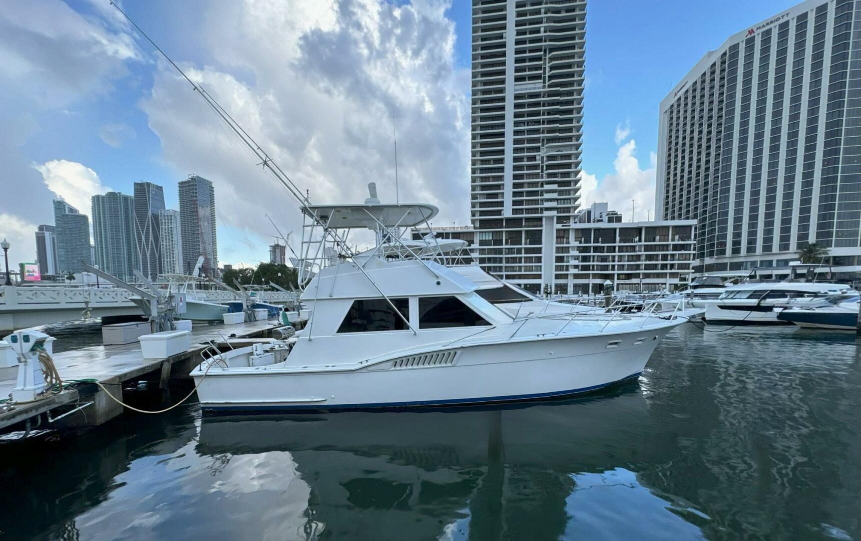 Hatteras 46 Convertible