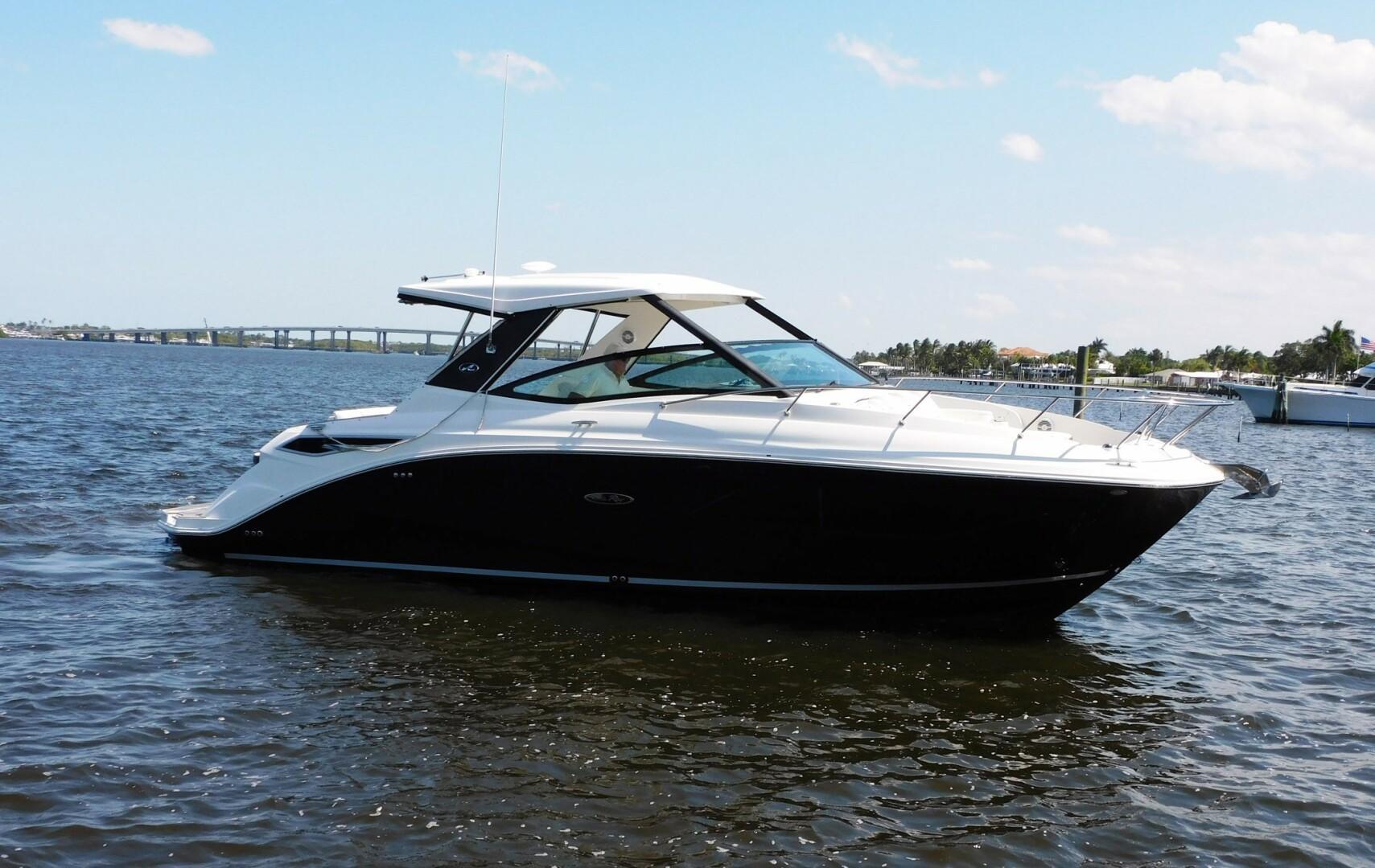 Sea Ray 320 Sundancer