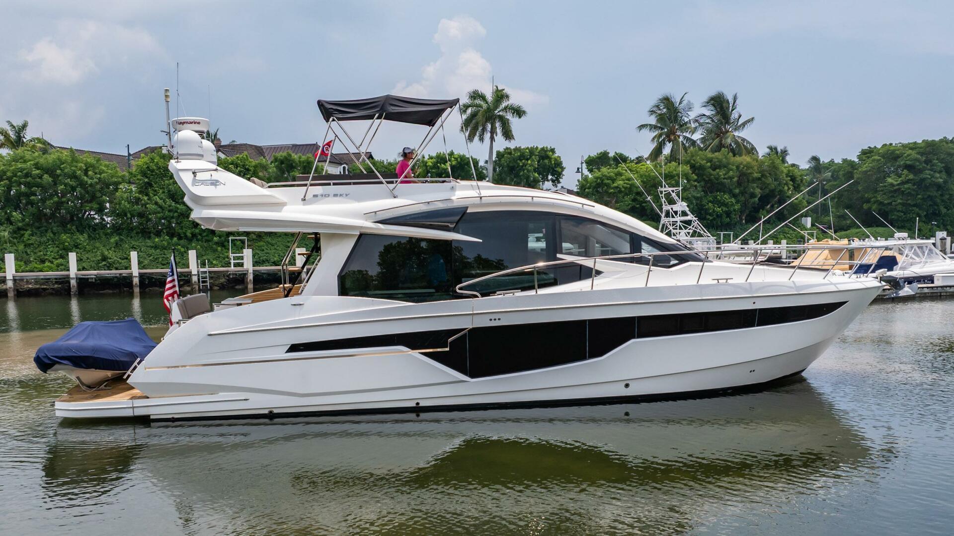 Galeon 510 Skybridge