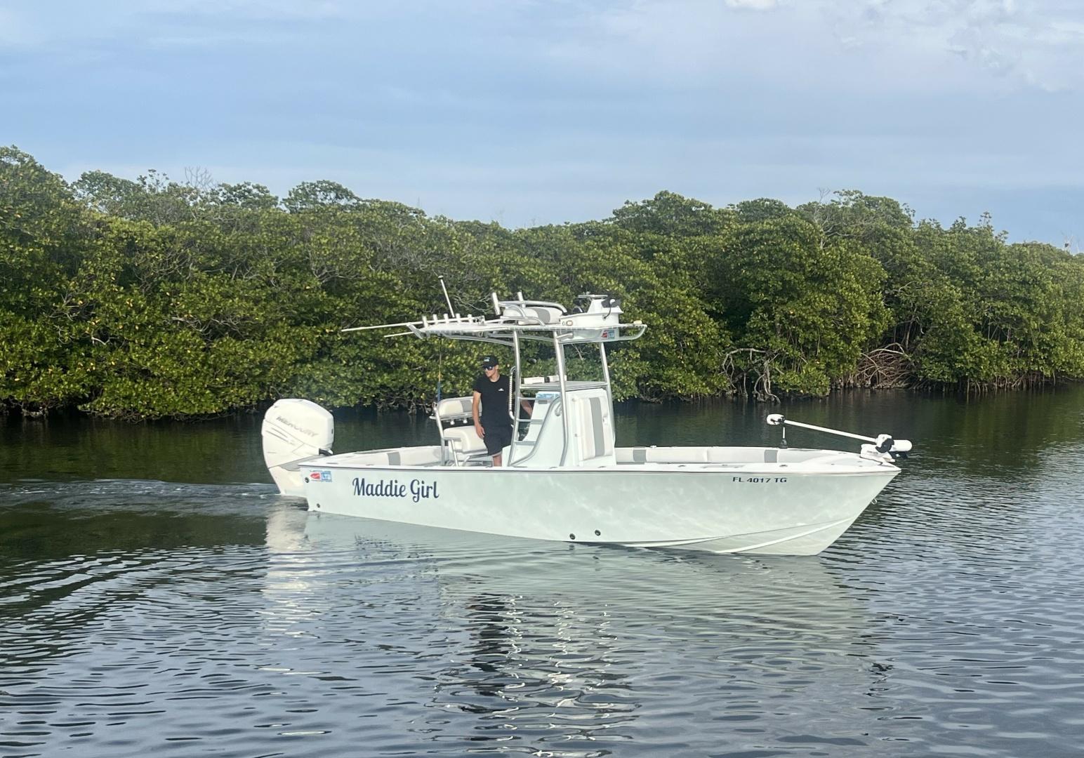 Latitude Tournament Boats 25 Center Console