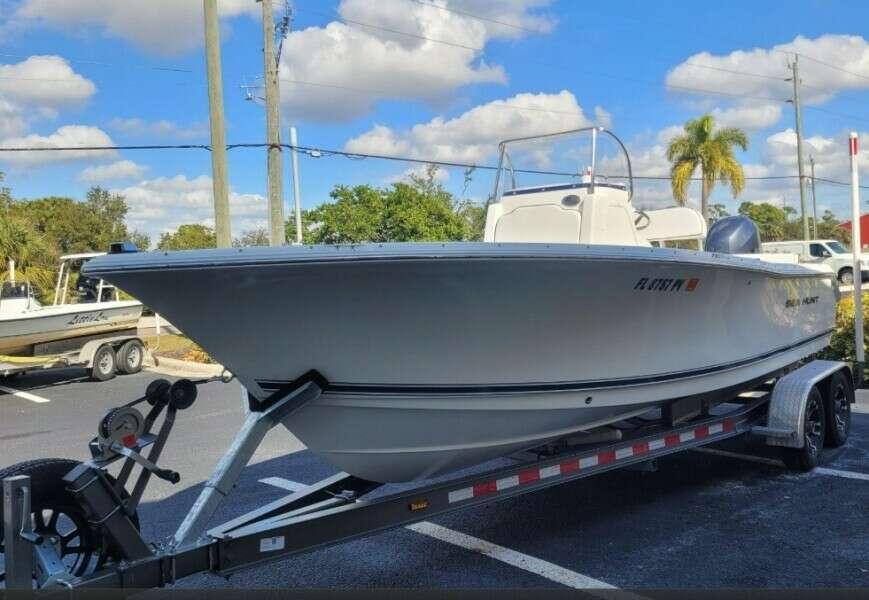 Sea Hunt Ultra 211