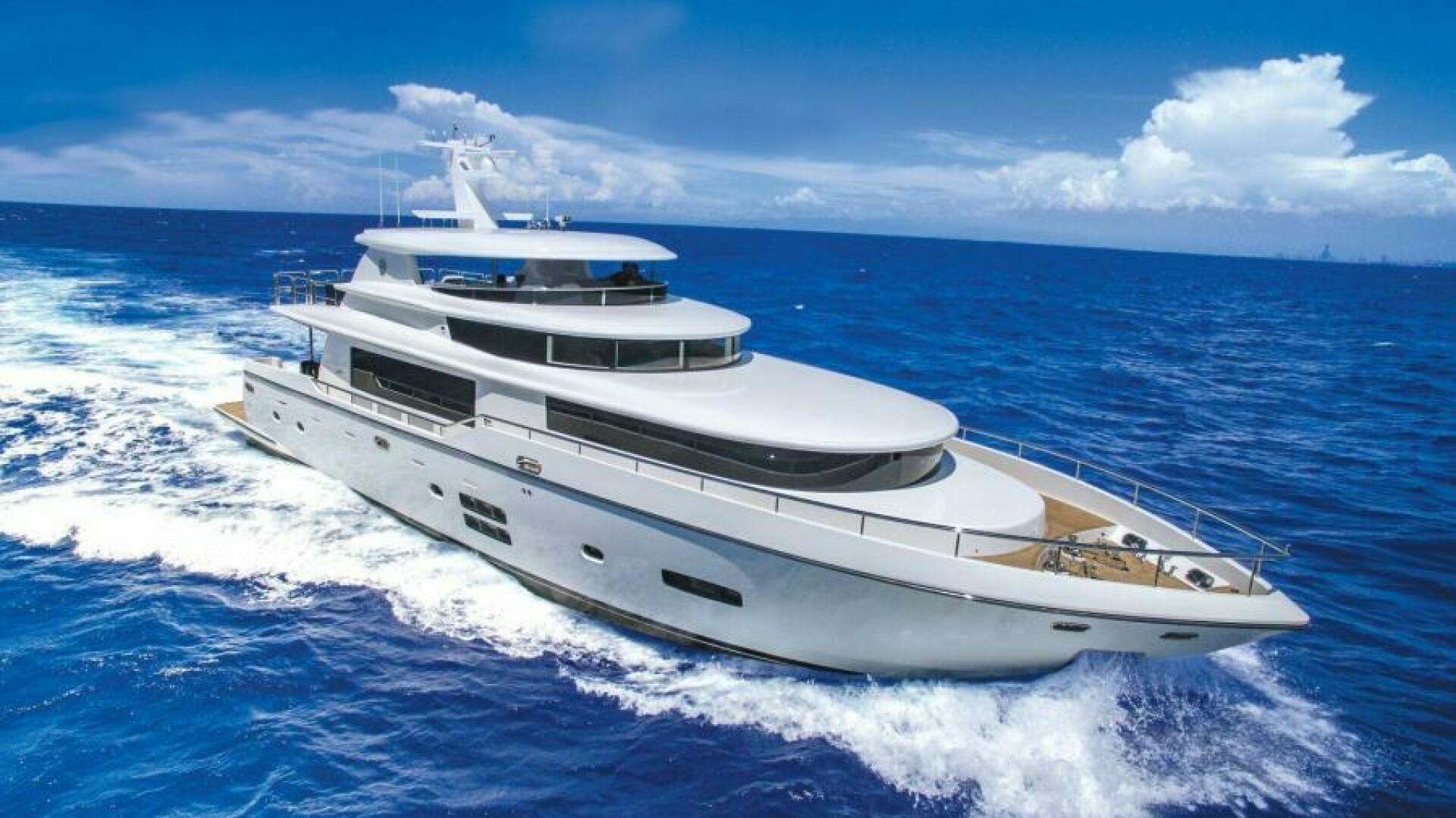 Flybridge w/Hydraulic Platform