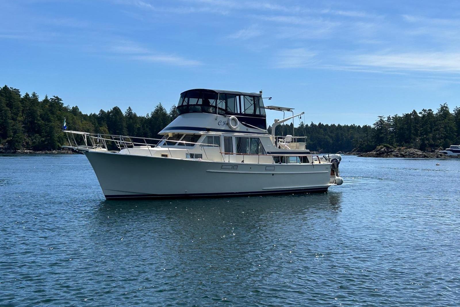 Tollycraft 43 Motor Yacht