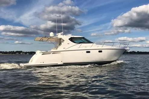 Tiara Yachts 4300 Sovran