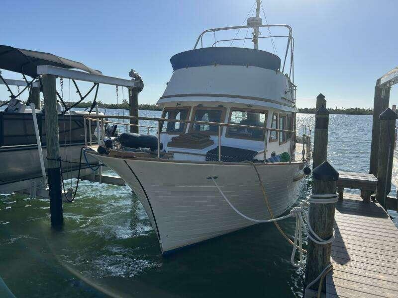 Albin 36' Dual Cabin