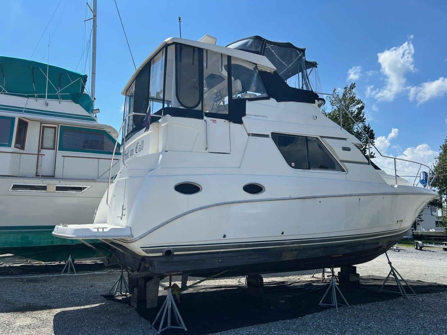 Silverton 352 Motor Yacht
