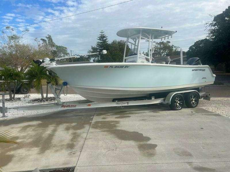 Sportsman 232 Platinum Center Console