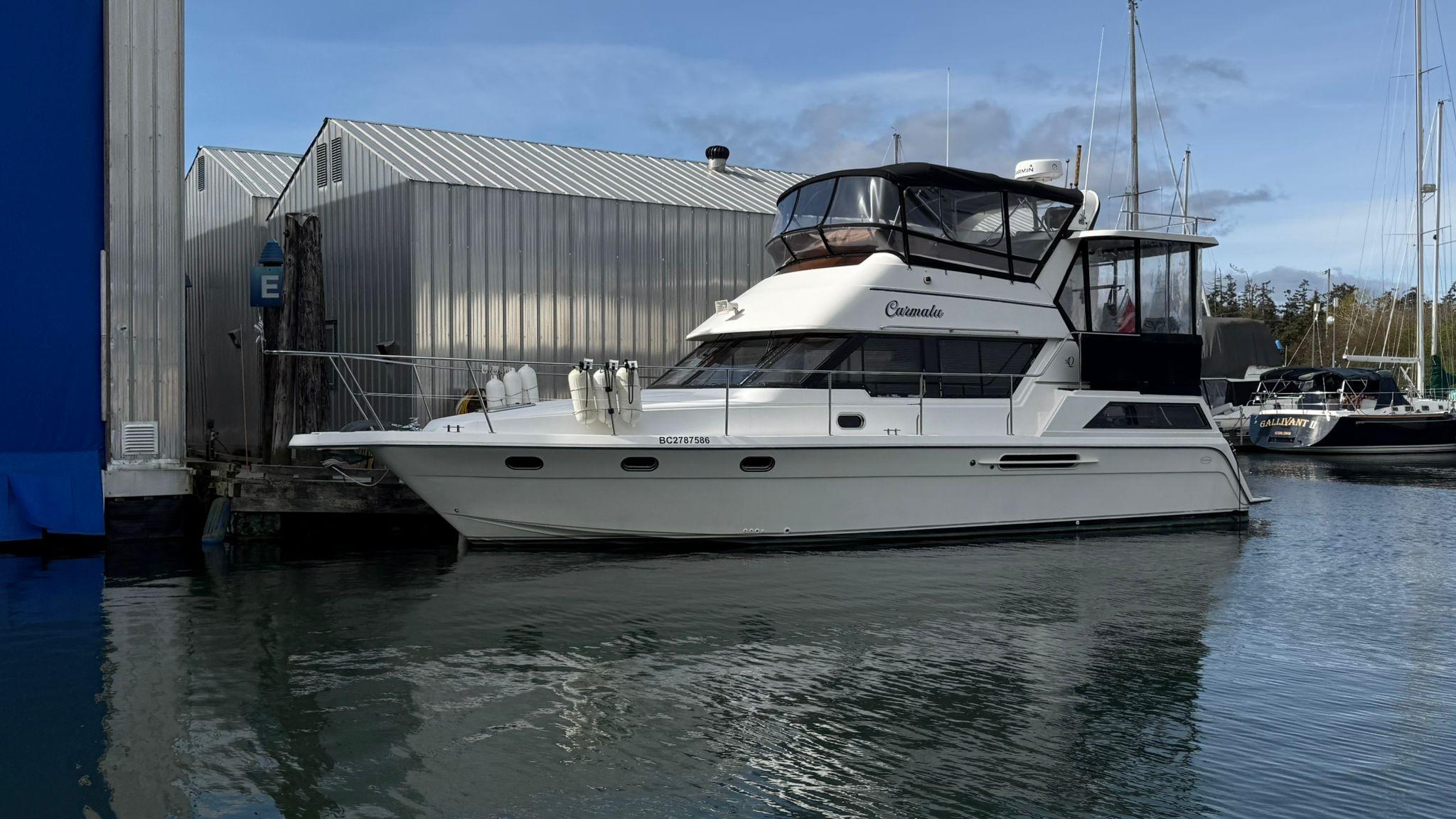 Queenship 42 Aft Cabin