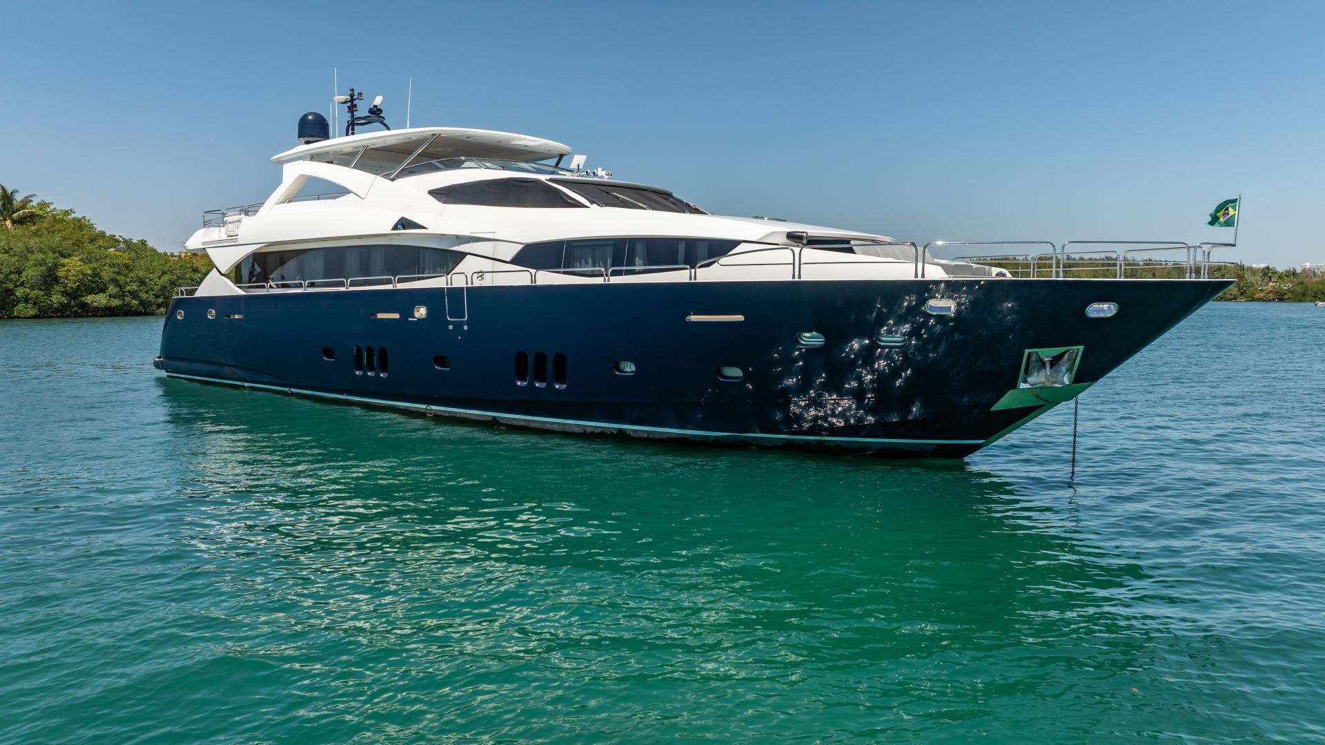 Sunseeker 34 Metre Yacht