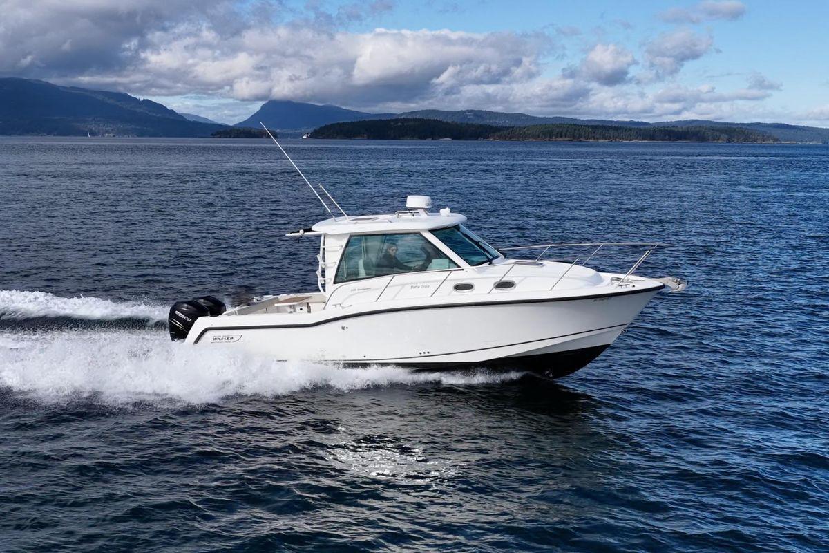 Boston Whaler 315 Conquest Pilothouse