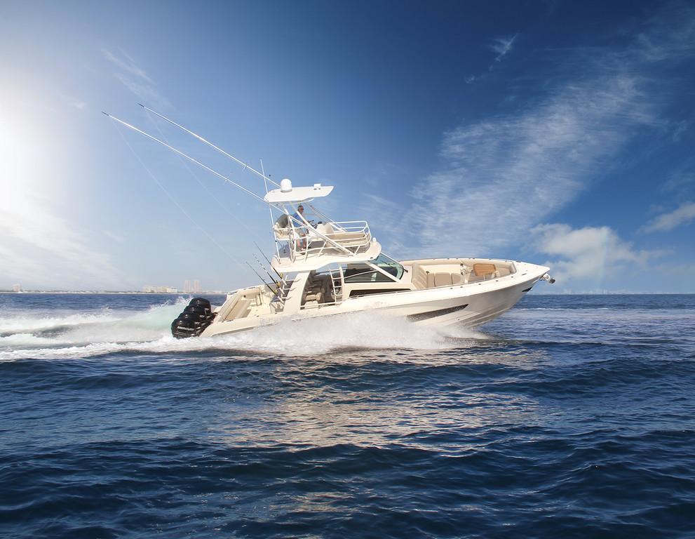 Boston Whaler 420 Outrage