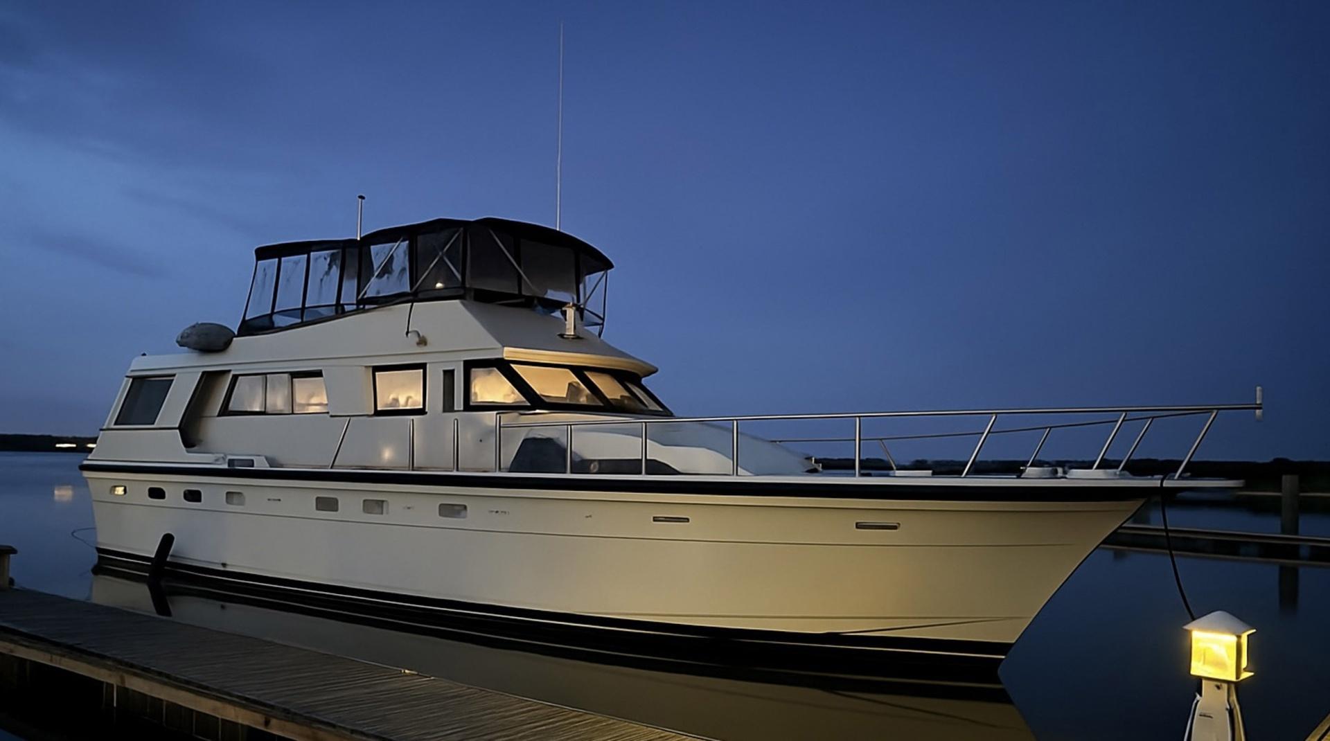 Hatteras 54