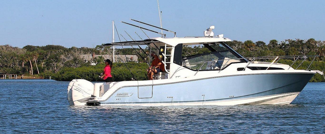 Boston Whaler 325 Conquest