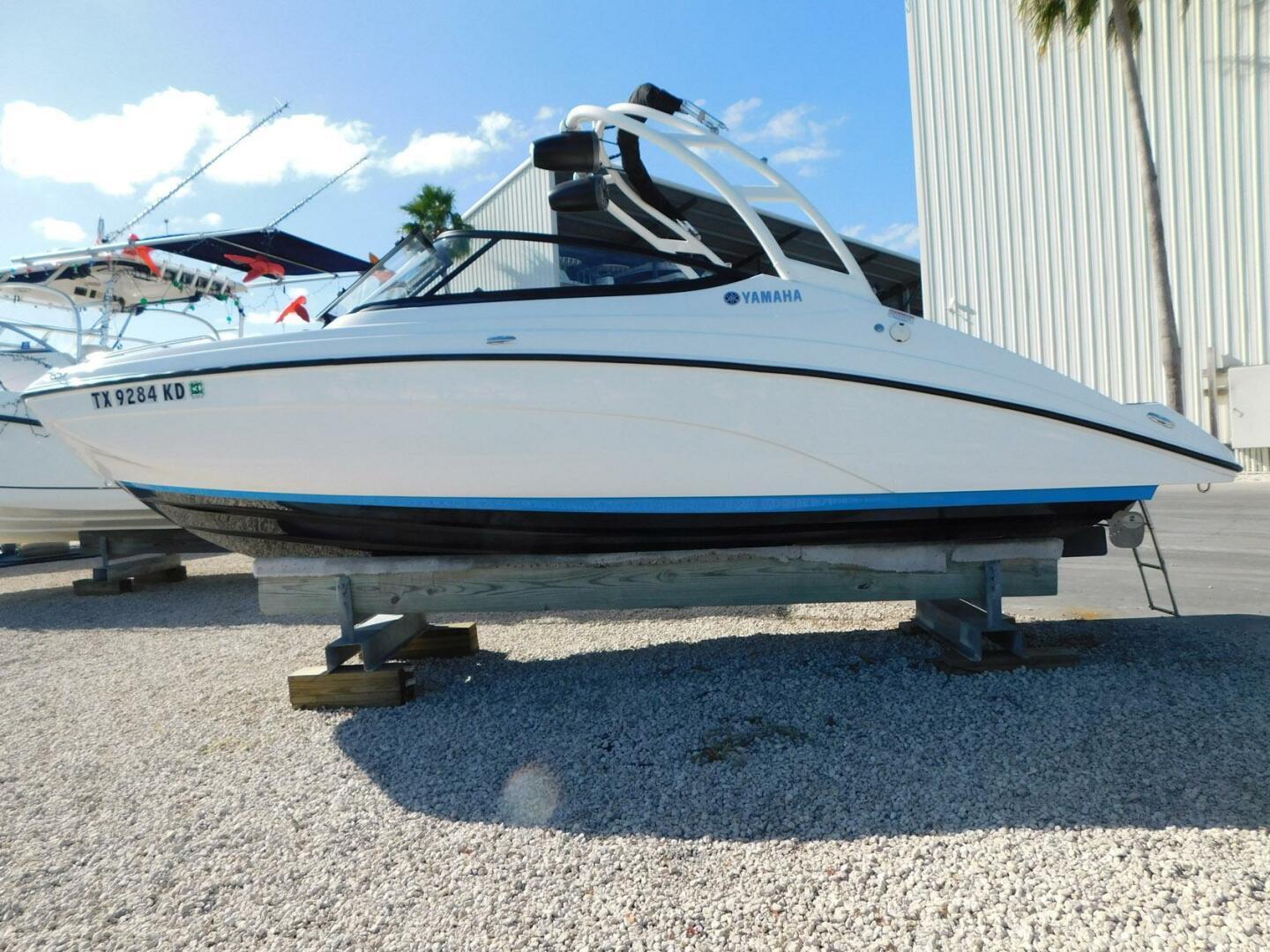 Yamaha AR210