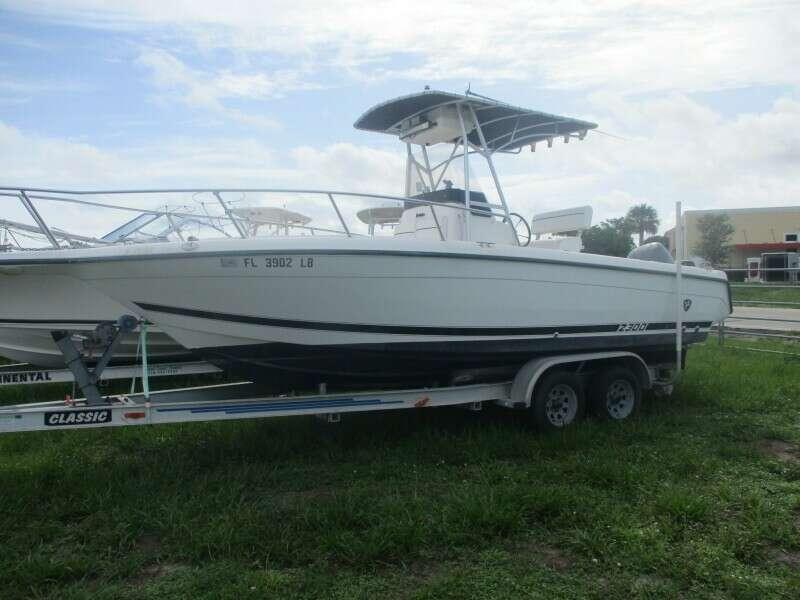 2000 Century 23' (7.01 m)