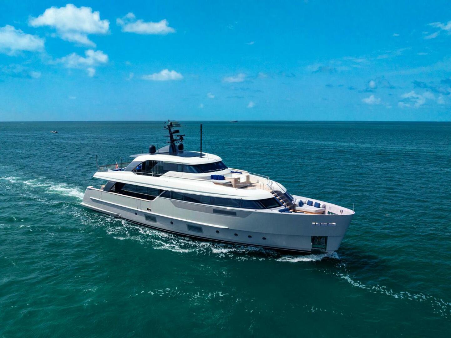Sanlorenzo SD96 for sale