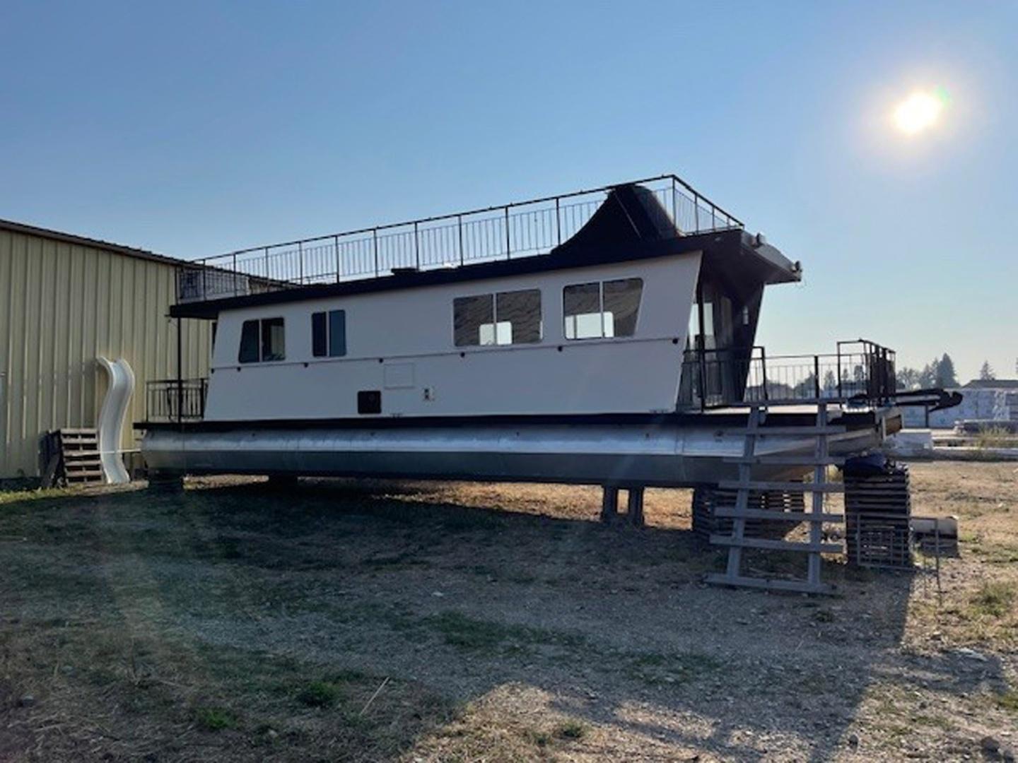 1985 Three Buoys 44'