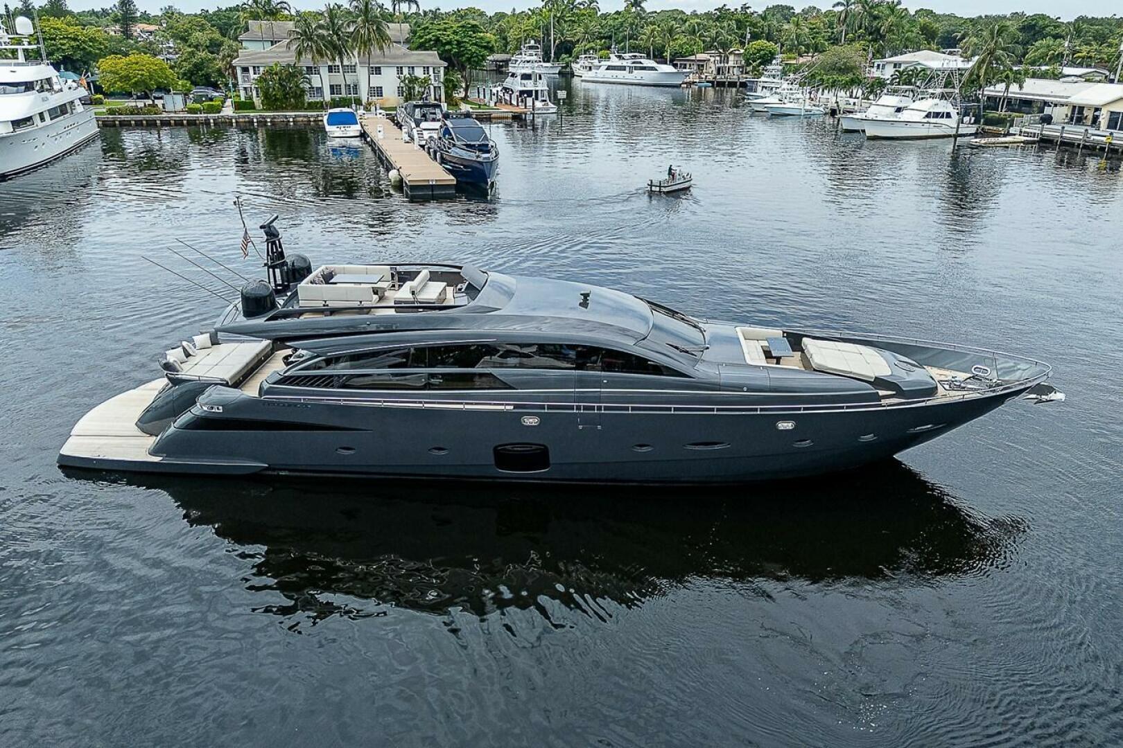Pershing 92