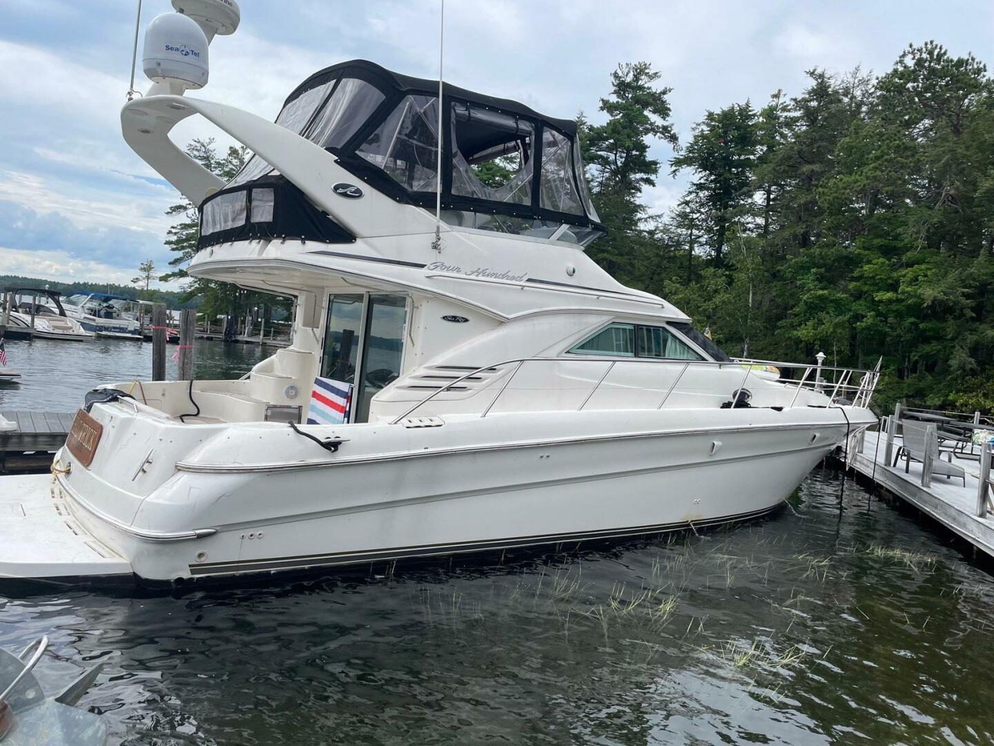 Sea Ray 40 Sedan Bridge