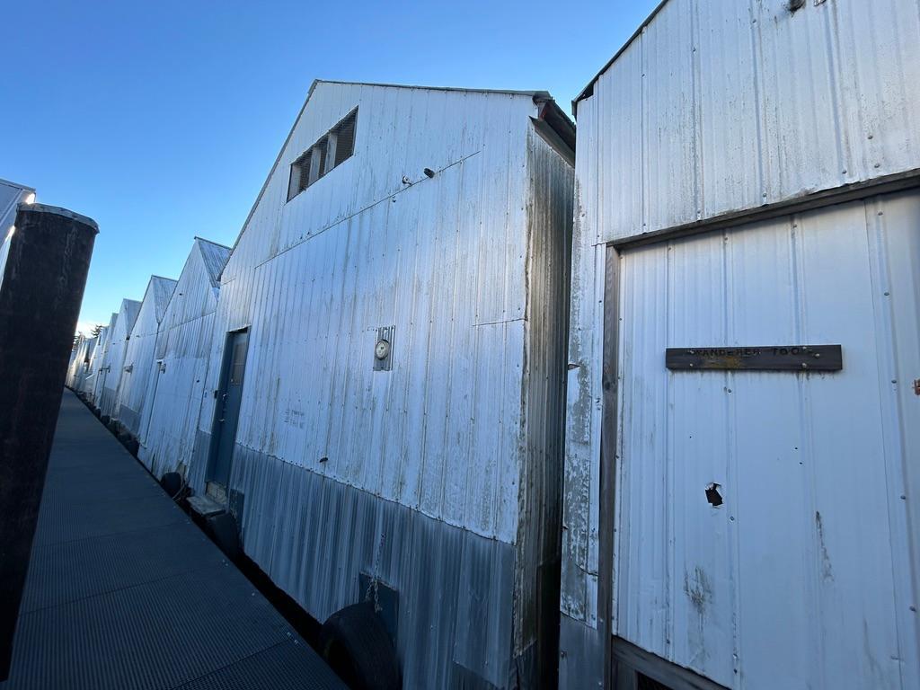 2002 Custom Boathouse | 40ft