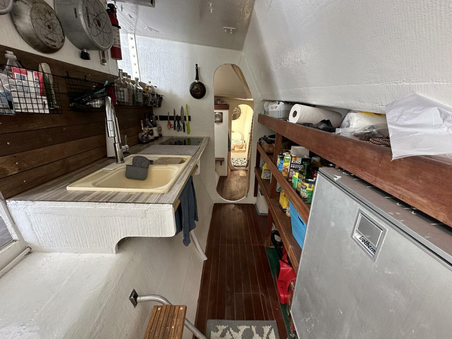 Photo 19