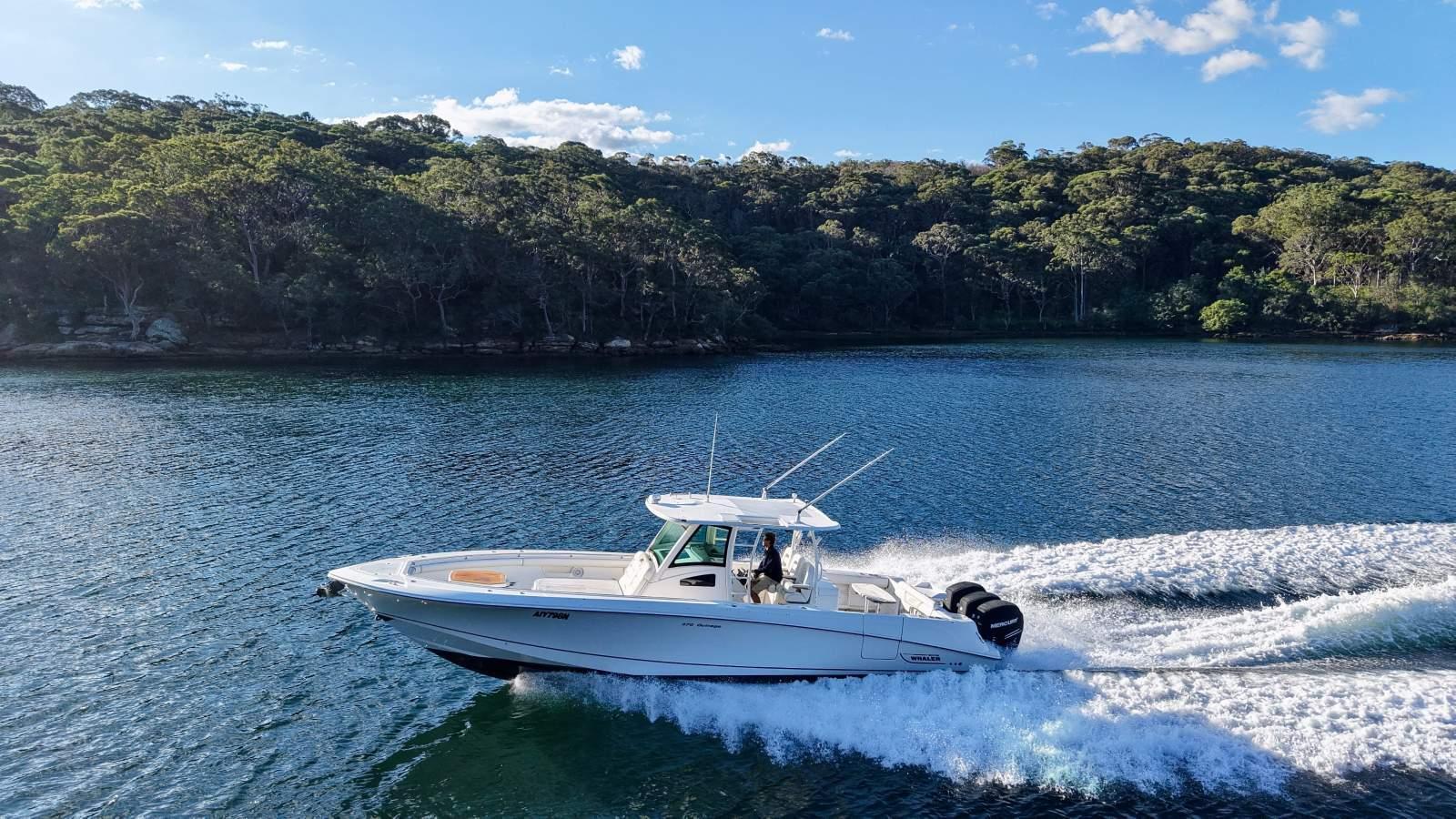 Boston Whaler 370 Outrage
