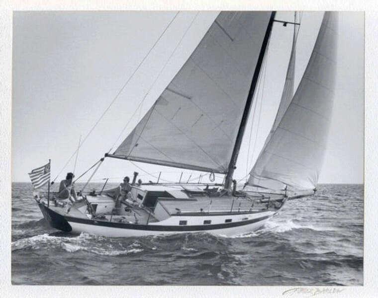 Geerd Hendel 35' Raised-Deck Cutter
