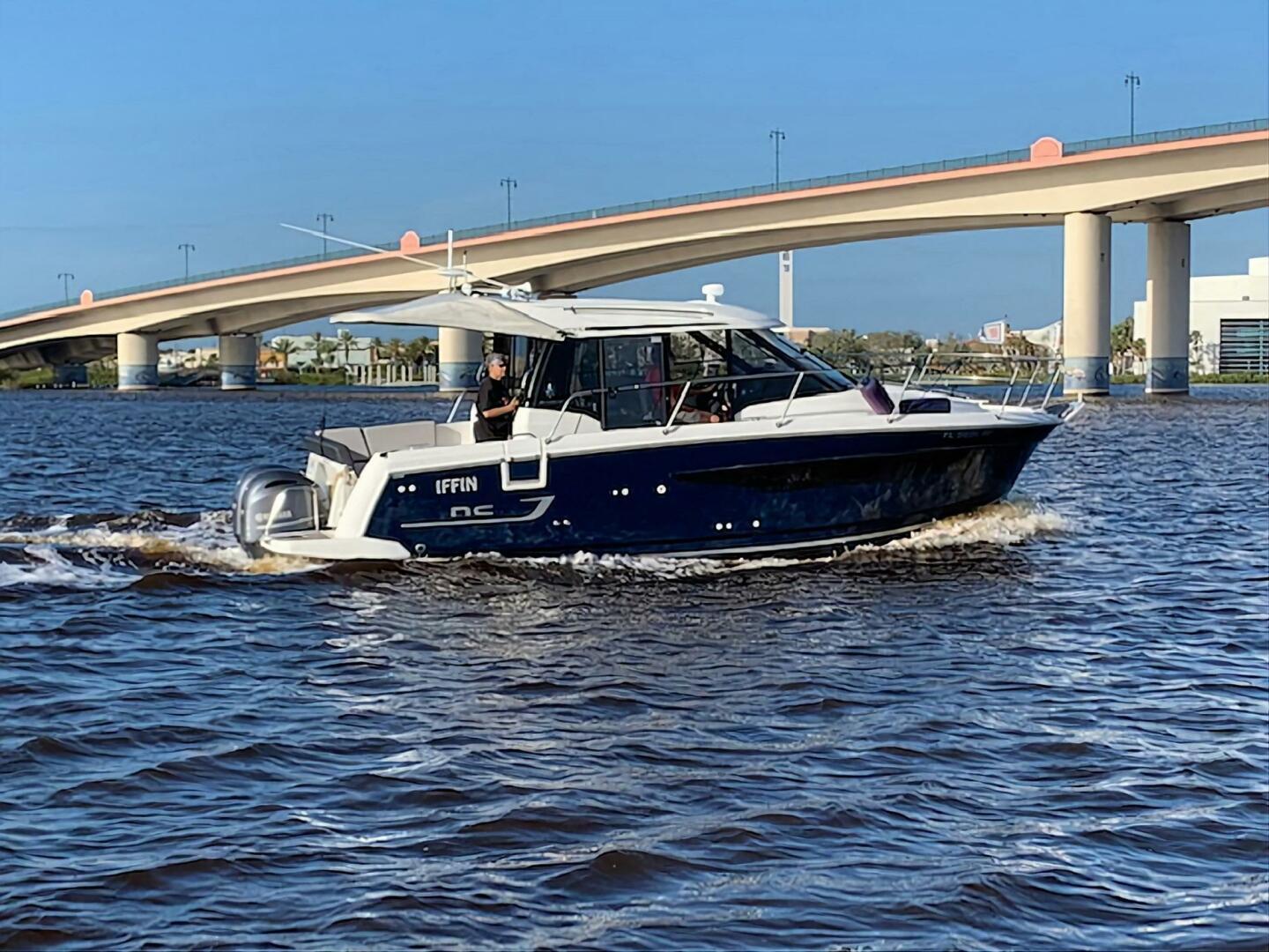 Jeanneau NC 895