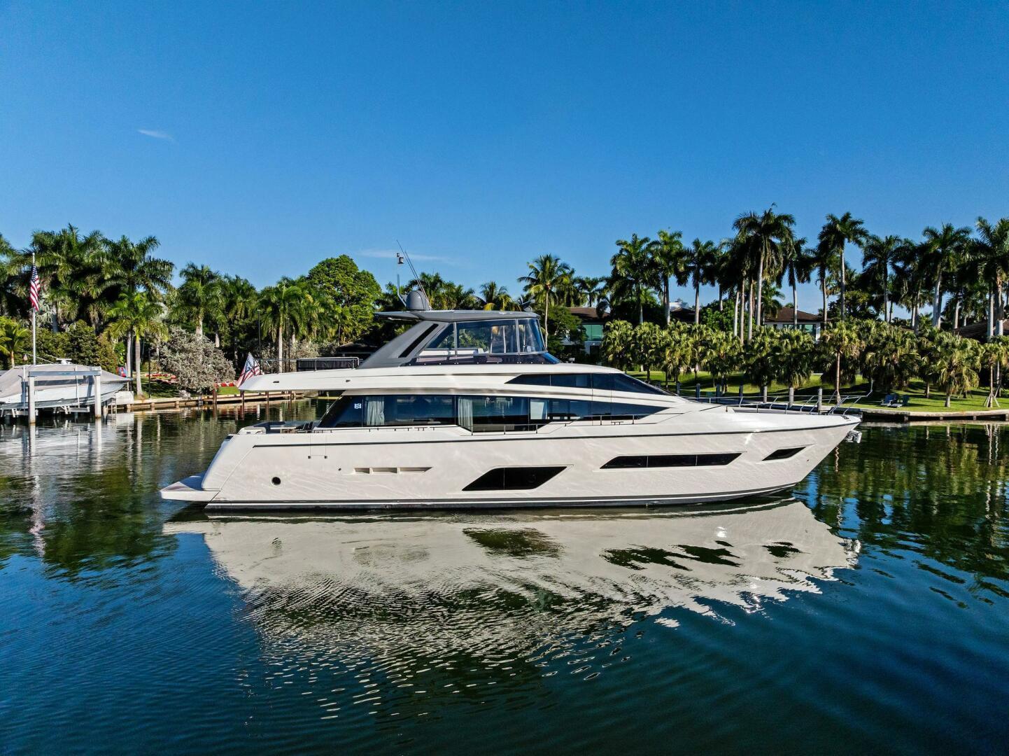 Ferretti 780
